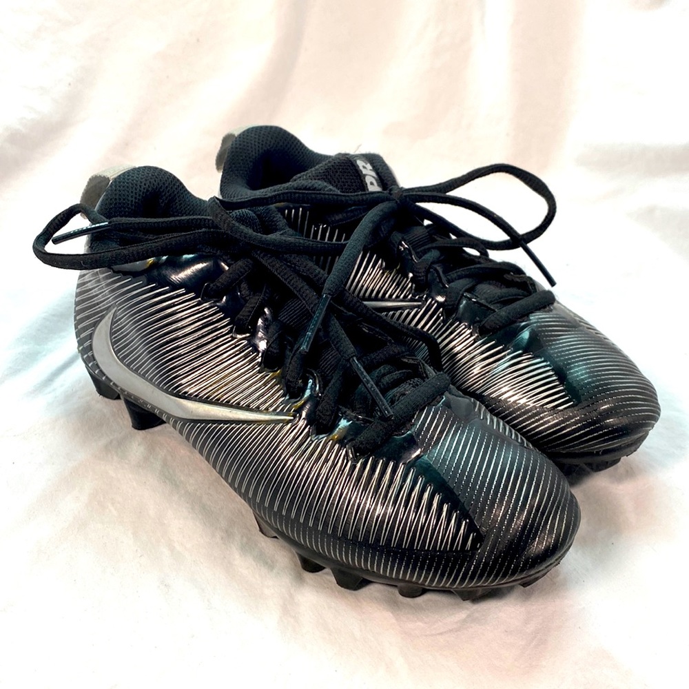 Nike Vapor Soccer Cleats, Black, Boys Size 3.5